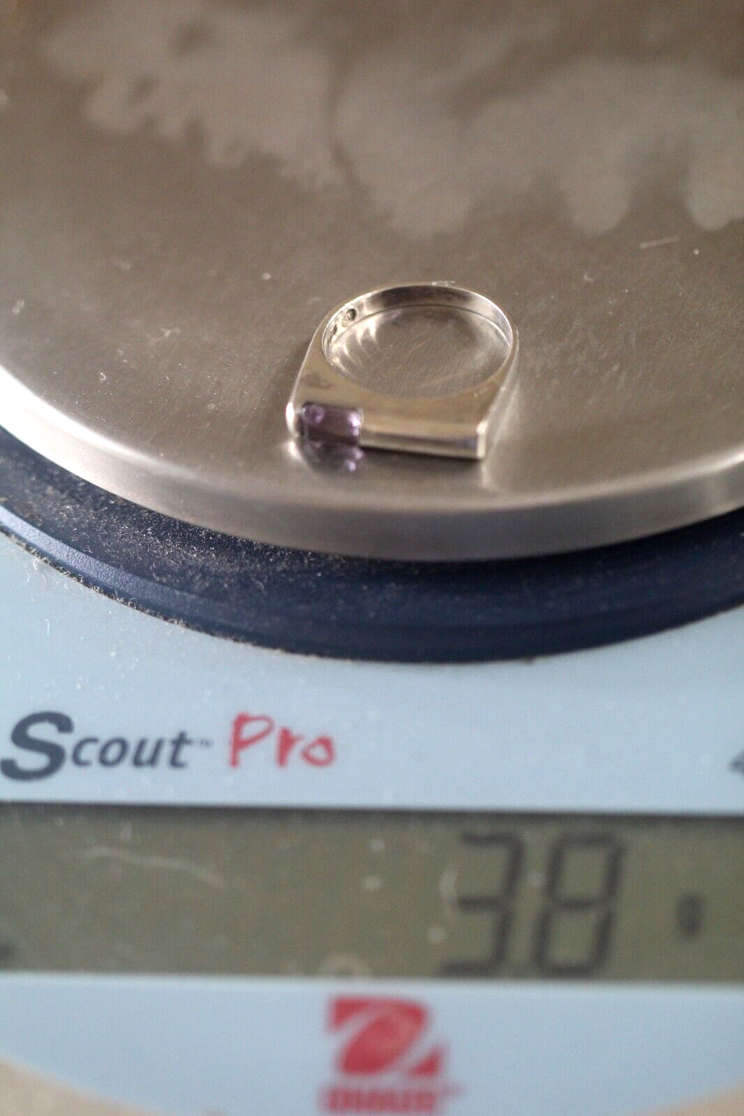 *VINTAGE* Modern Sterling Silver Amethyst Ring in size 7.25