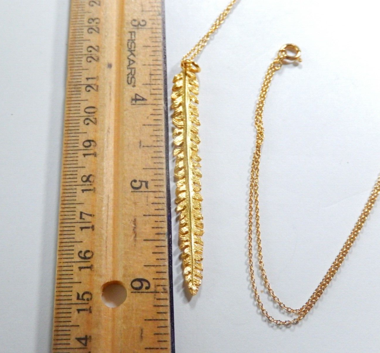*VINTAGE* Vermeil Gold 30" Chain With Gold Vermeil Leaf Pendant