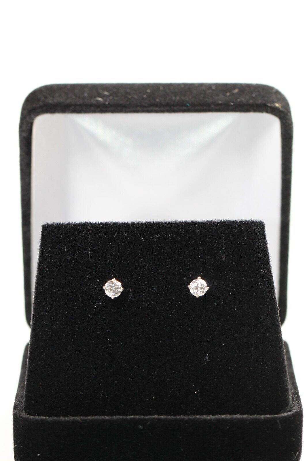 New! 14K White Gold .43 CT TW Natural Diamond I-2 / H-I Screwback Stud Earrings