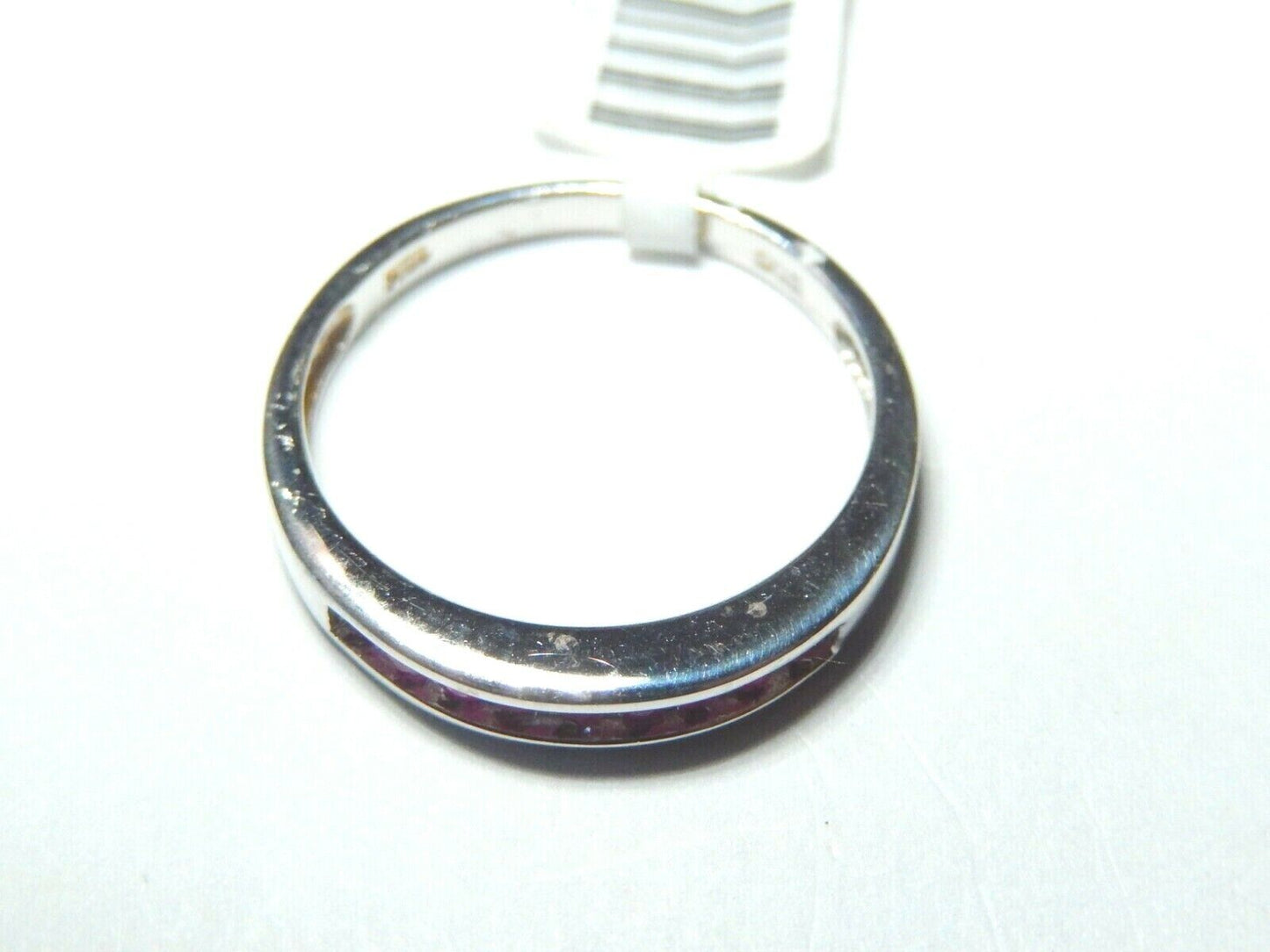 *VINTAGE* 10k White Gold Channel Set Natural Ruby 3mm Band Ring Size 7.25