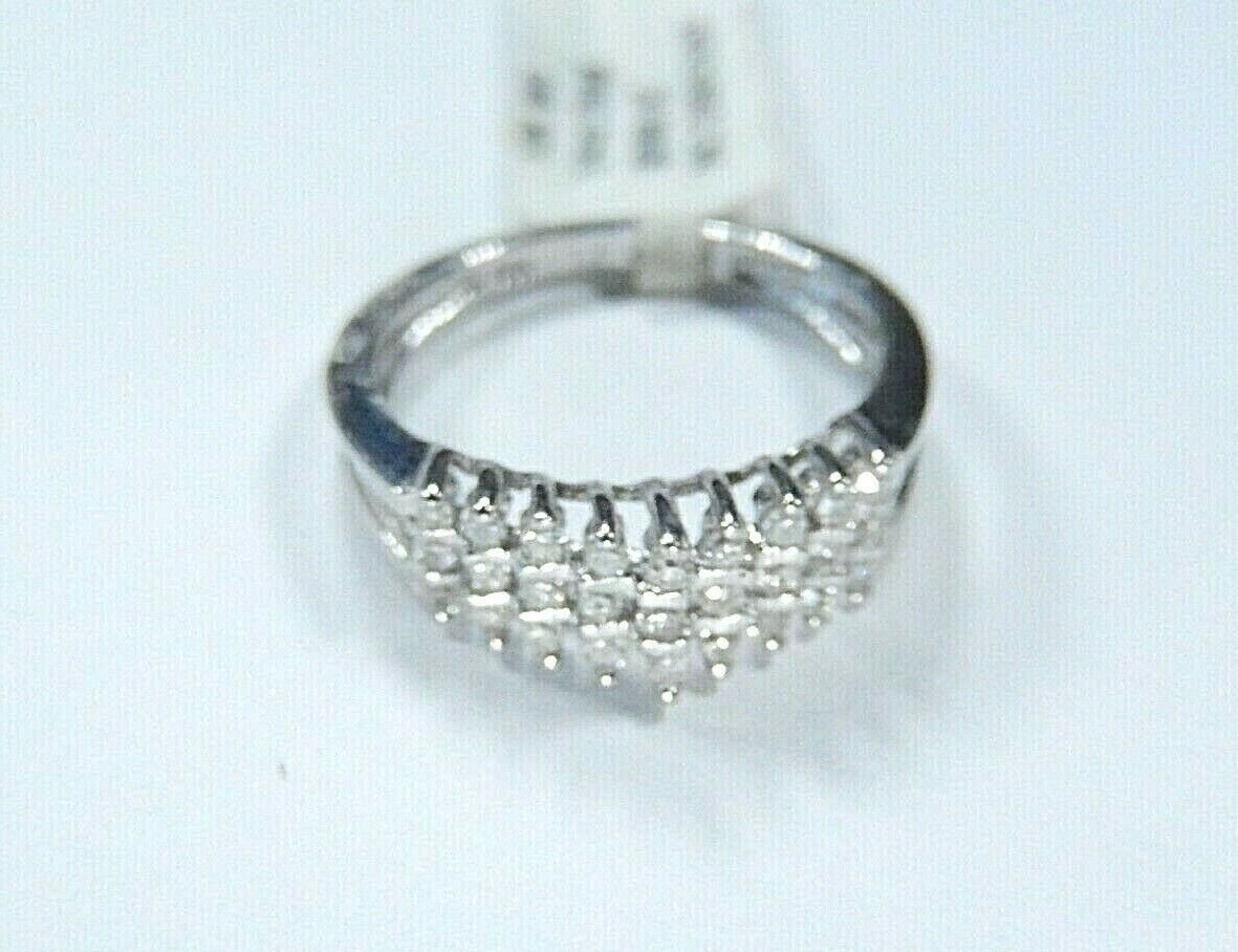 *NWT* 10K White Gold Ladies 3 Row Pyramid 1/4 carat VS Diamond Ring Size 6.75