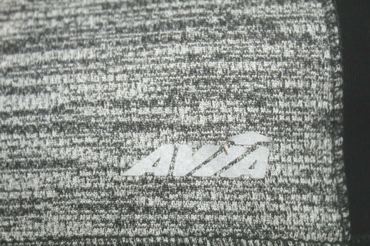 Avia Women's Gray & Black Thump Sleeve 1/4 Zip Lightweight Pullover Jacket Sz M