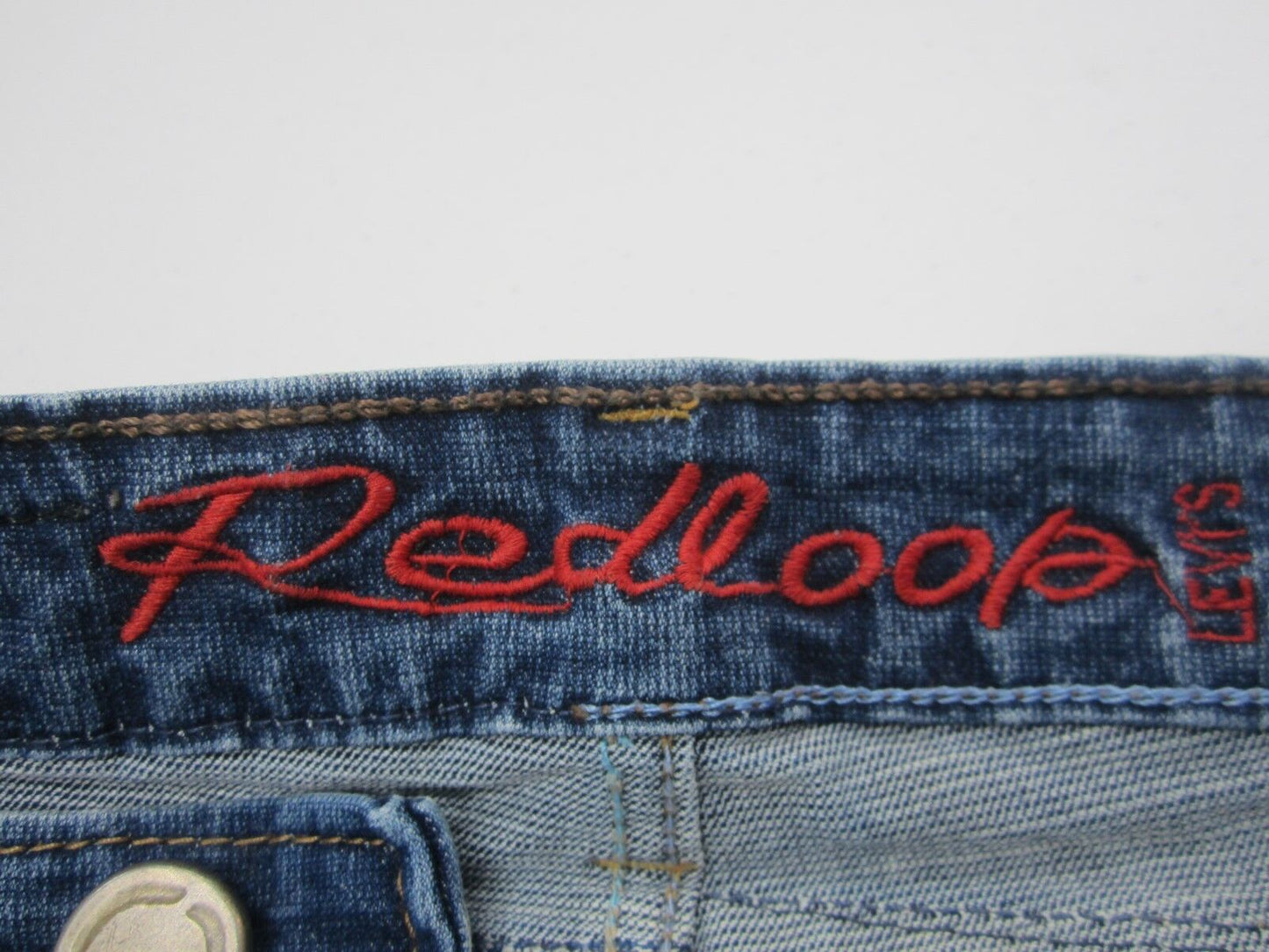 VERY NICE LEVI'S Women's REDLOOP Med Blue Skinny Cotton Denim Jeans Size 27 X 32
