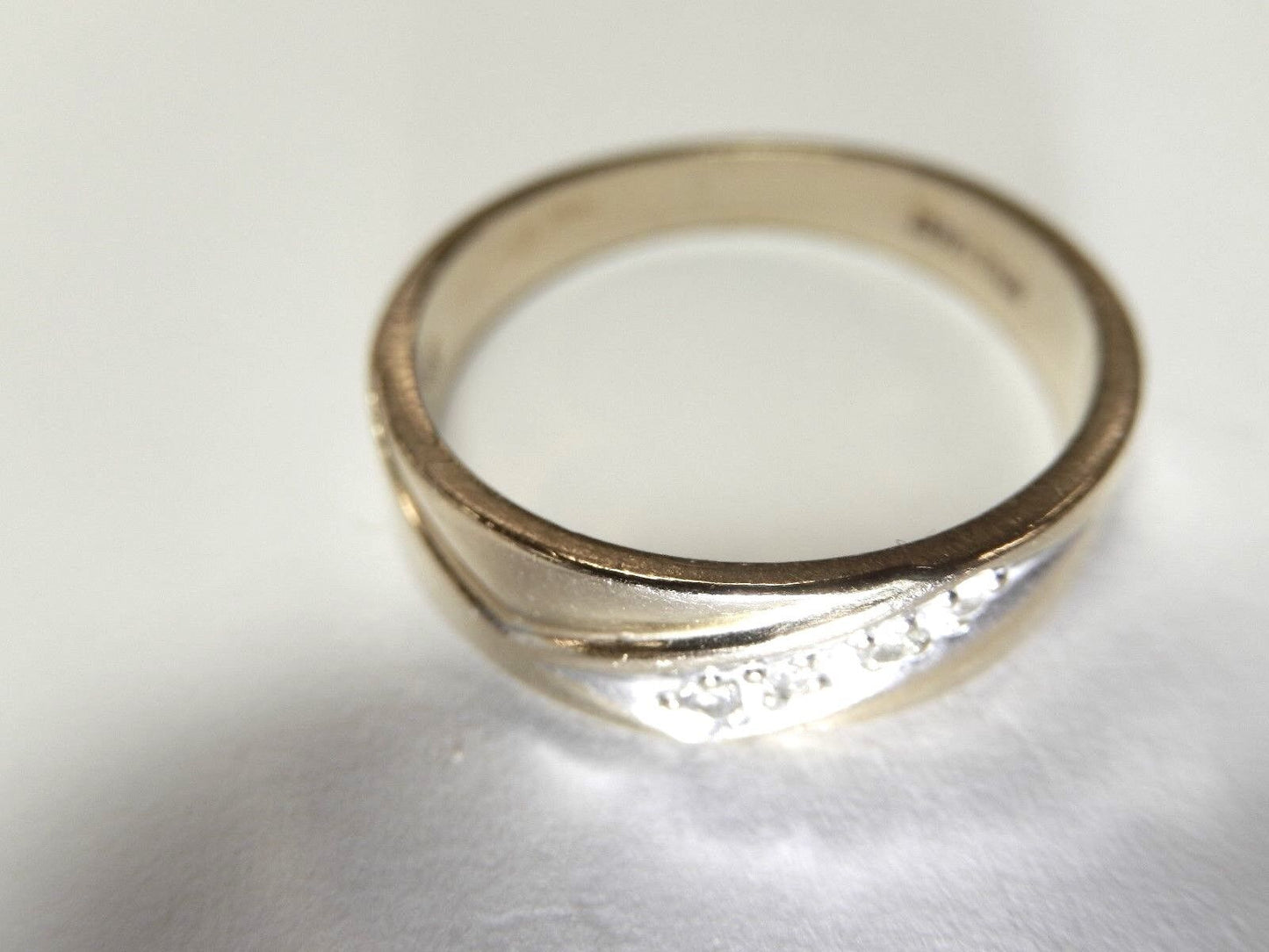 14K Yellow 5.5mm Gold Round Natural Diamond Wedding Ring Band Size 6