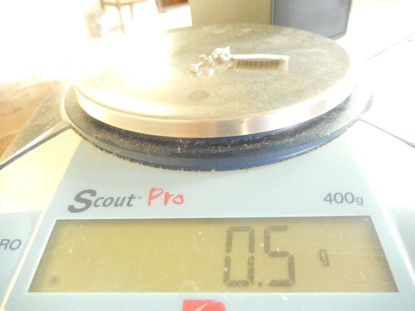 10K White Gold 1/10 CT. T.W. Round Natural VS Diamond Earstuds