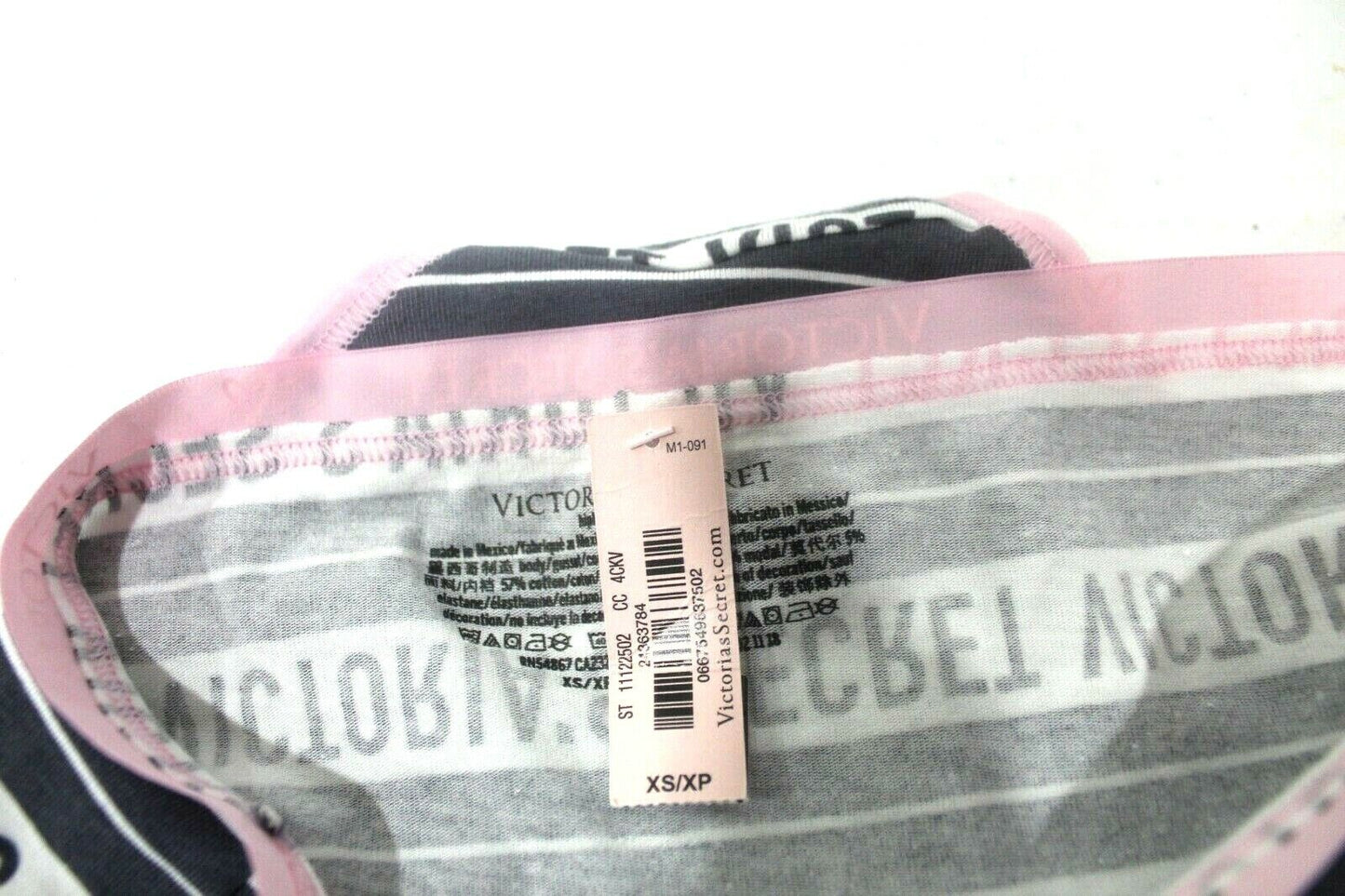 *NWT* Victoria’s Secret Logo Pink/Black/White Panty Sz XS/XP