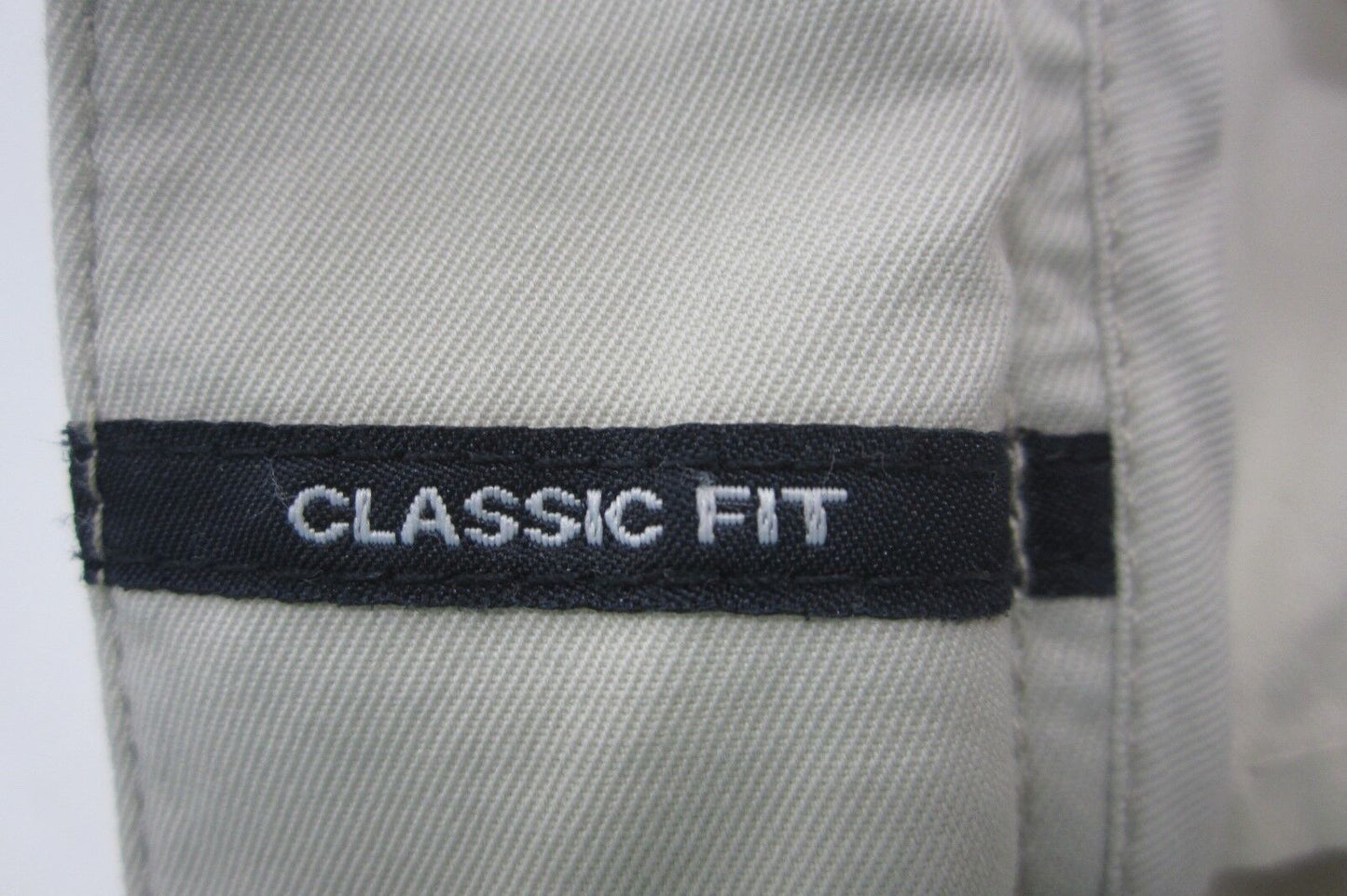 *NICE* NAUTICA NS-83 Pleated Beige Khaki Shorts Mens size 32