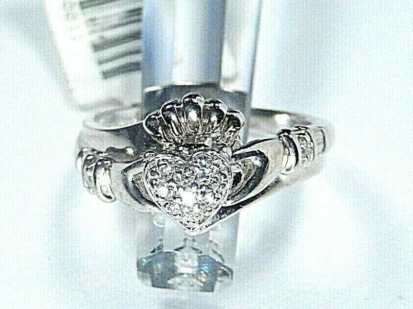 *NWT* Solid 10k White Gold Heart Shape Natural Round Diamond Love Ring Size 7.5