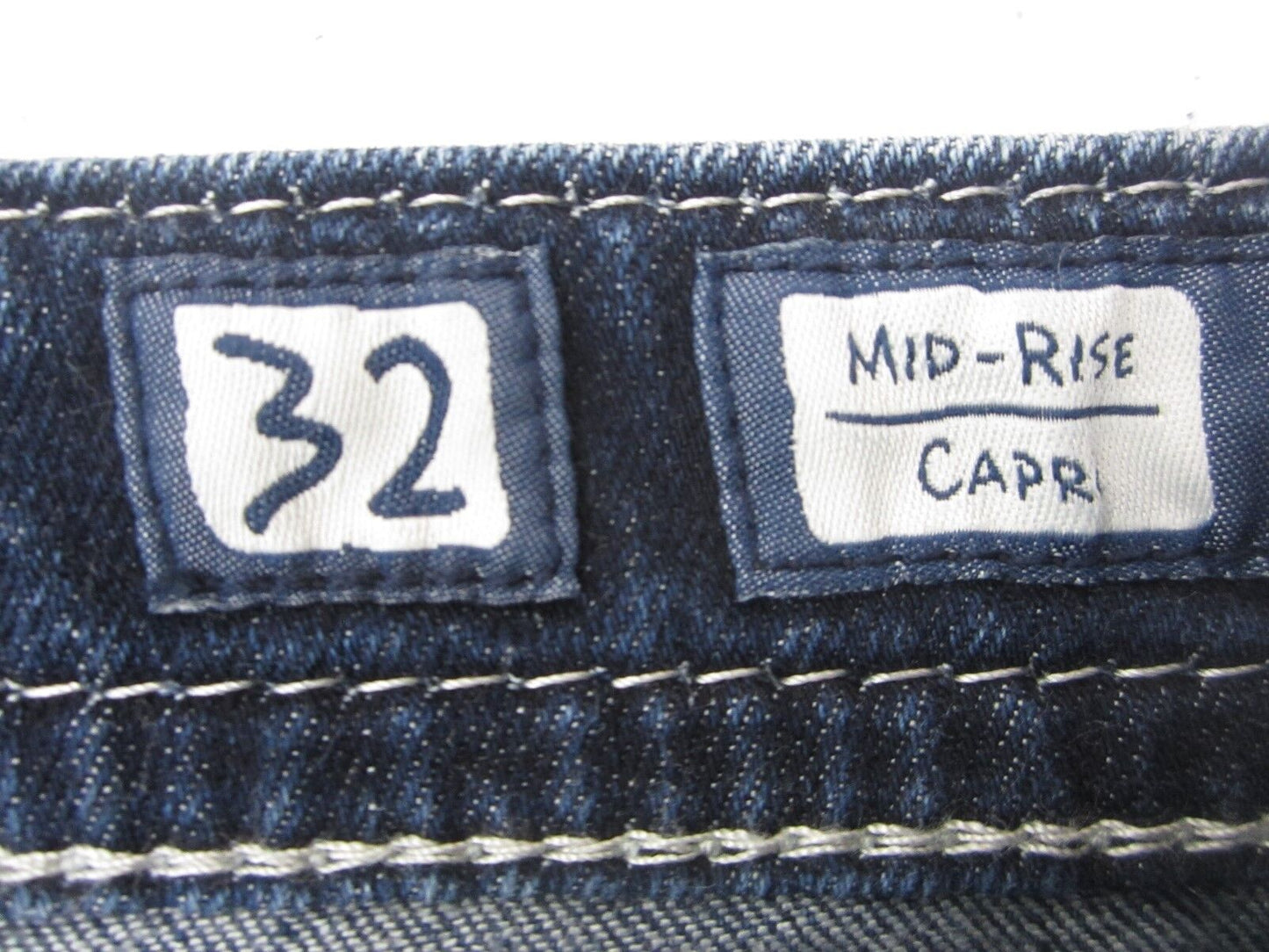 NWT Miss Me Jeans Code Shred Distressed Fluer De Lis Capris MP7810P Size 24 x 20