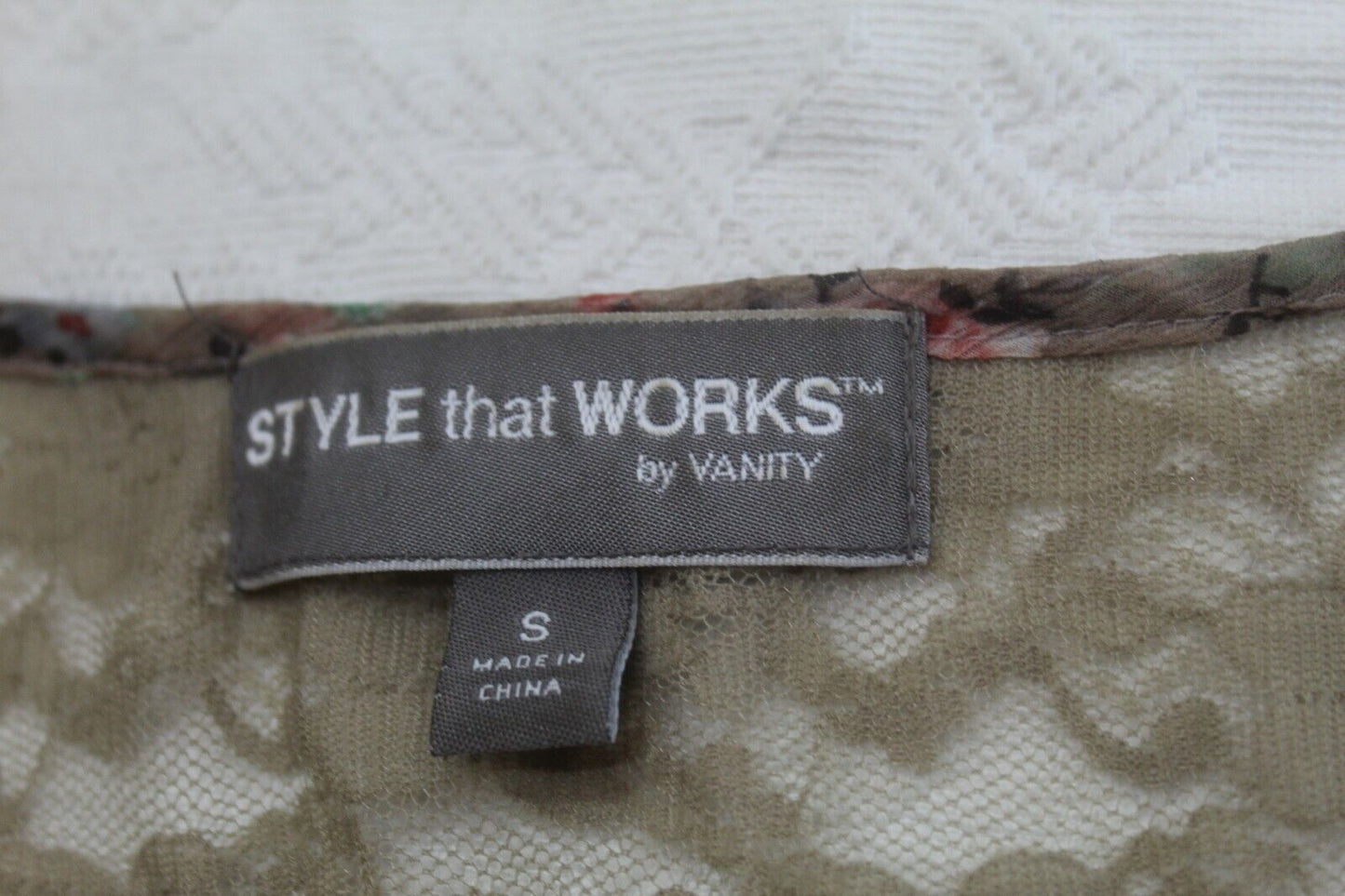 Style That Works by Vanity Women Chiffon Short Sleeve Blouse Size Small