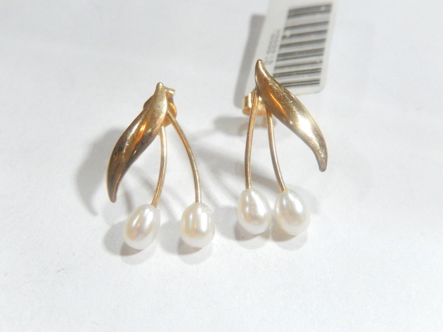 14k Yellow Gold Pearl Drop Earrings