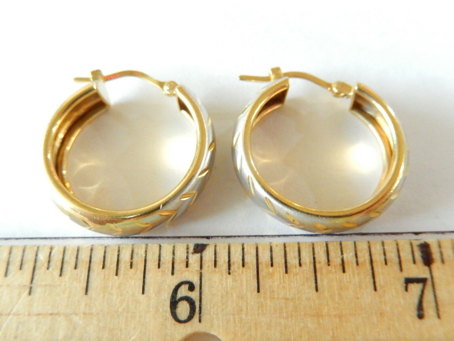 *VINTAGE* 14K Two Tone Gold Diamond Cut 21mm x 6mm Hoop Earrings