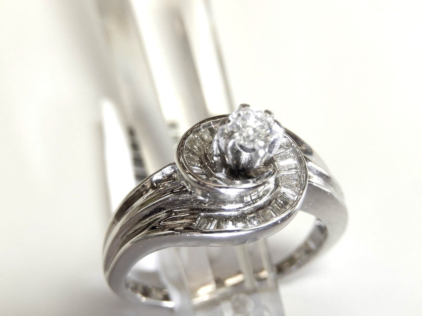 14K White Gold .50CT Natural VS Diamond Engagement Halo Swirl Ring Size 8.75