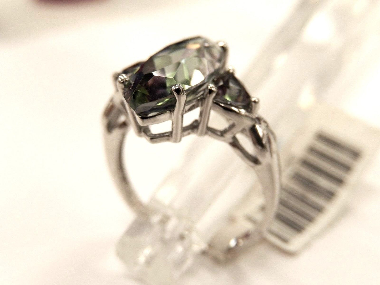 10K White Gold 3ct Three-Stone Color Changing Mystic Topaz Ring Size 7