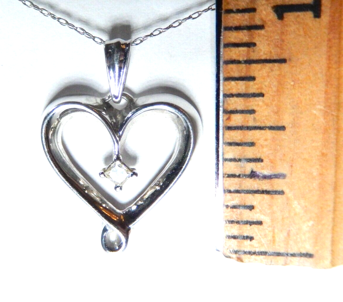 *VINTAGE* 14K White Gold Princess Cut Diamond Heart Pendant w/14K 18" Chain