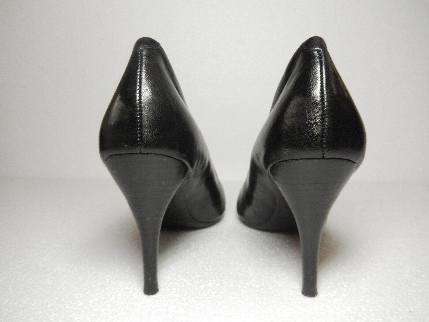 *NICE* BCBG Generation Black Leather Pumps 4" Spike High Heels Size US 8B