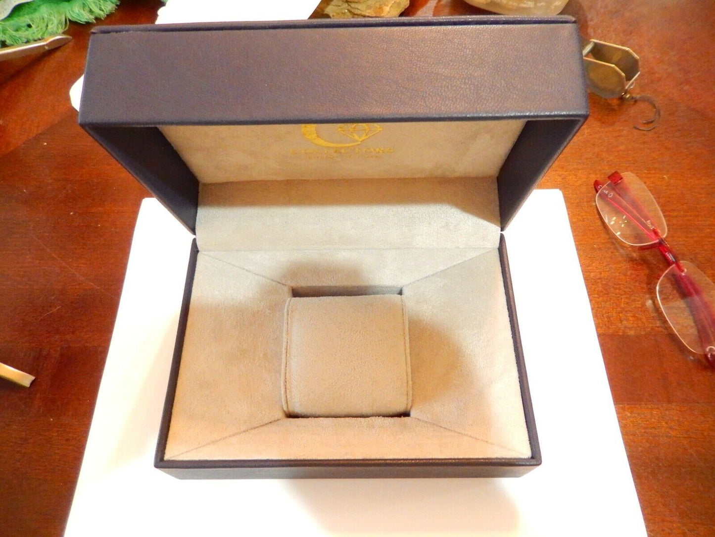 Chronographe Suisse 38mm Original Finish 18K Yellow Gold Manual Wind Wristwatch