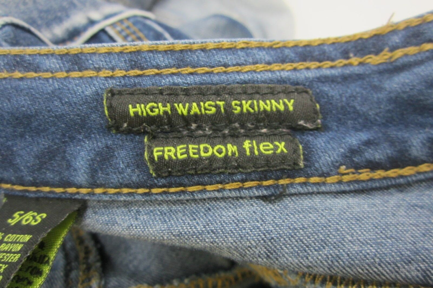 NWT RUE 21 WOMEN JEANS FREEDOM FLEX STRETCH SKINNY HIGH WAISTED SIZE 5/6 x 27