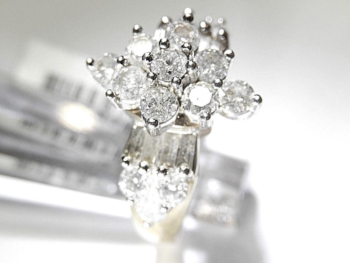 VINTAGE Elite 10k Solid Yellow Gold And 2 Ct Tw Natural Diamonds Cluster Ring