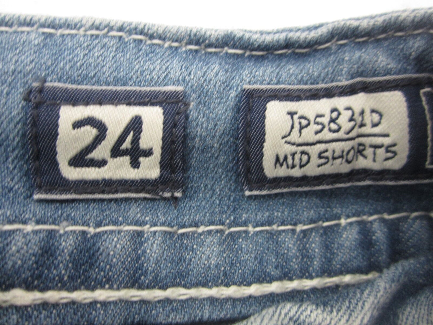 NWOT Miss Me Distressed Mid-Shorts - Colorful Pockets & Waistband Size 24 x 5