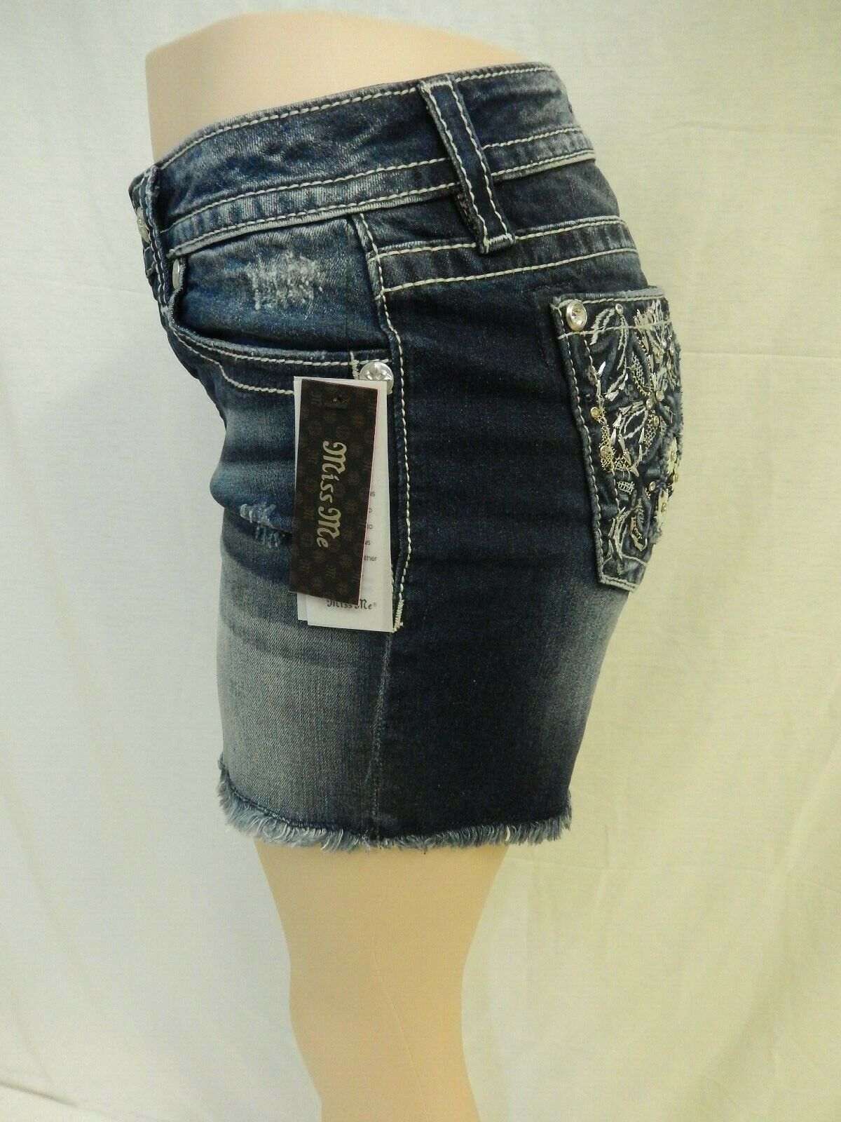 NWT Miss Me M3337D Mid Rise Floral Madness Frayed Hem Denim Short Size 26