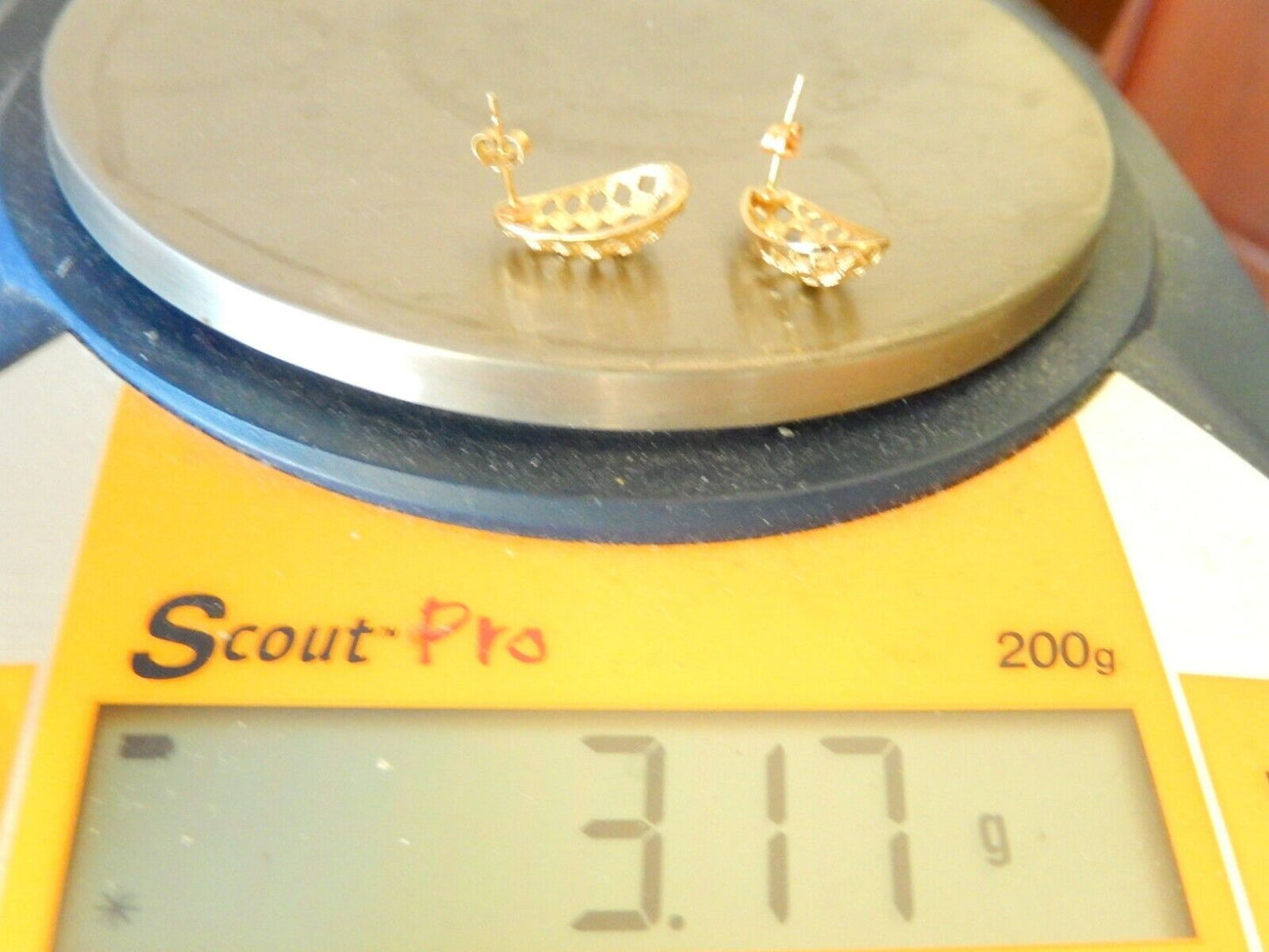 14K Yellow Gold Solid Cast Filigree Diamond Cut Post Earrings 3/4" x 1/2"