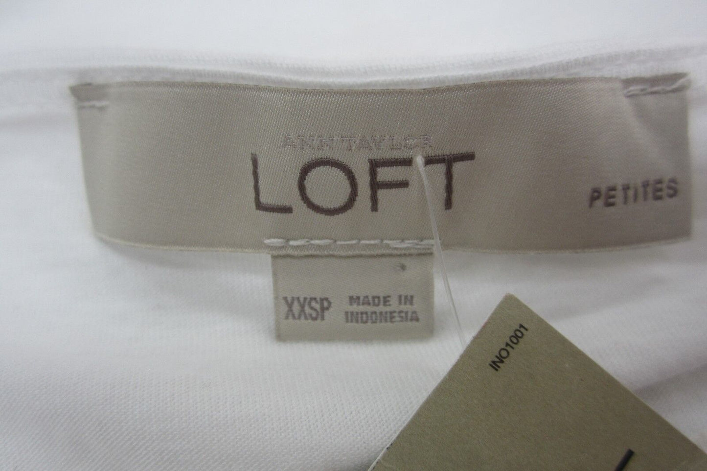 *NWT* Ann Taylor Loft Petites CUTE Embroidered Perforated Cutout Top Sz XXS/P
