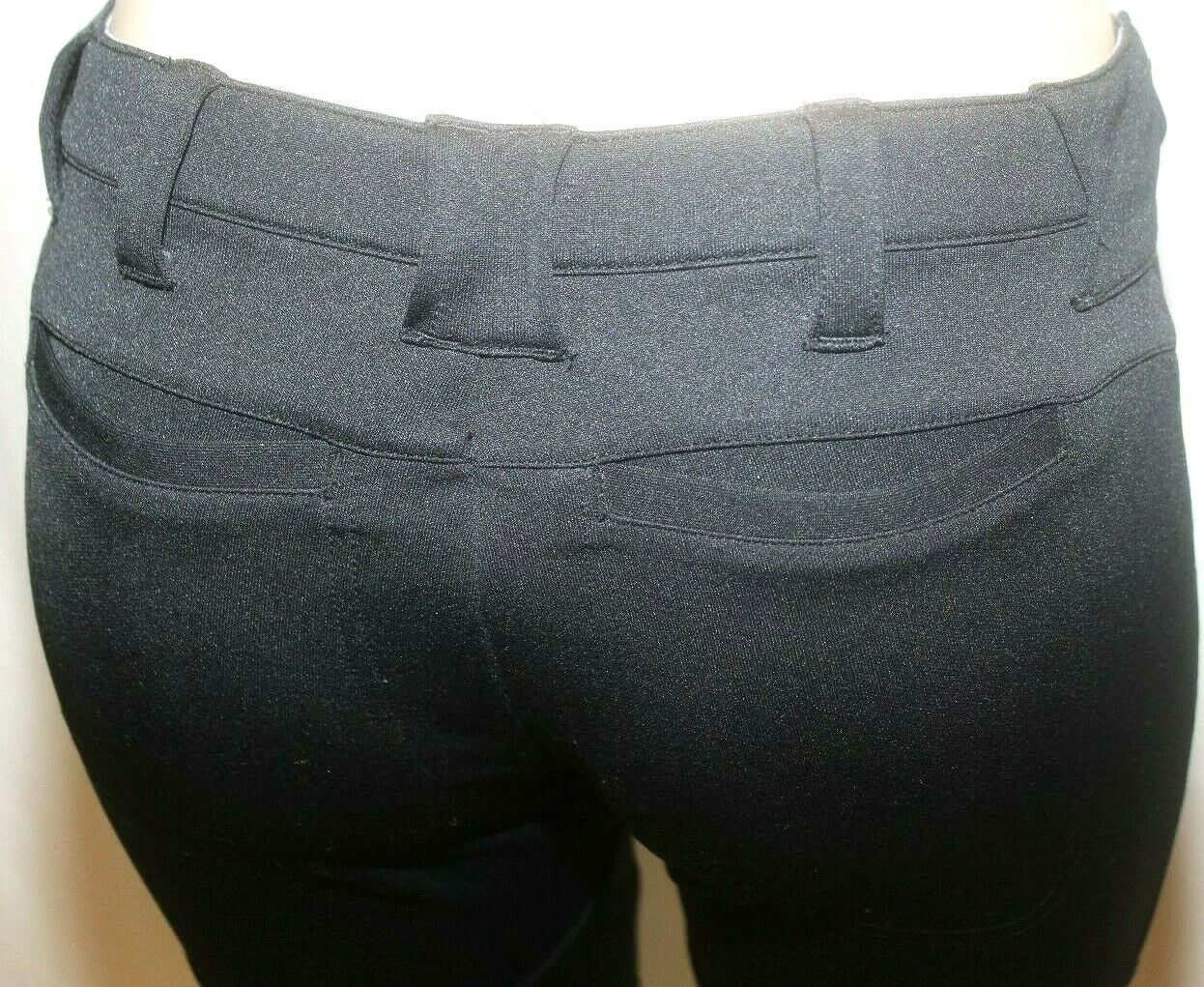 *NEW* Women's Under Armour Cropped Compression Pants Size Small Petite Fitted