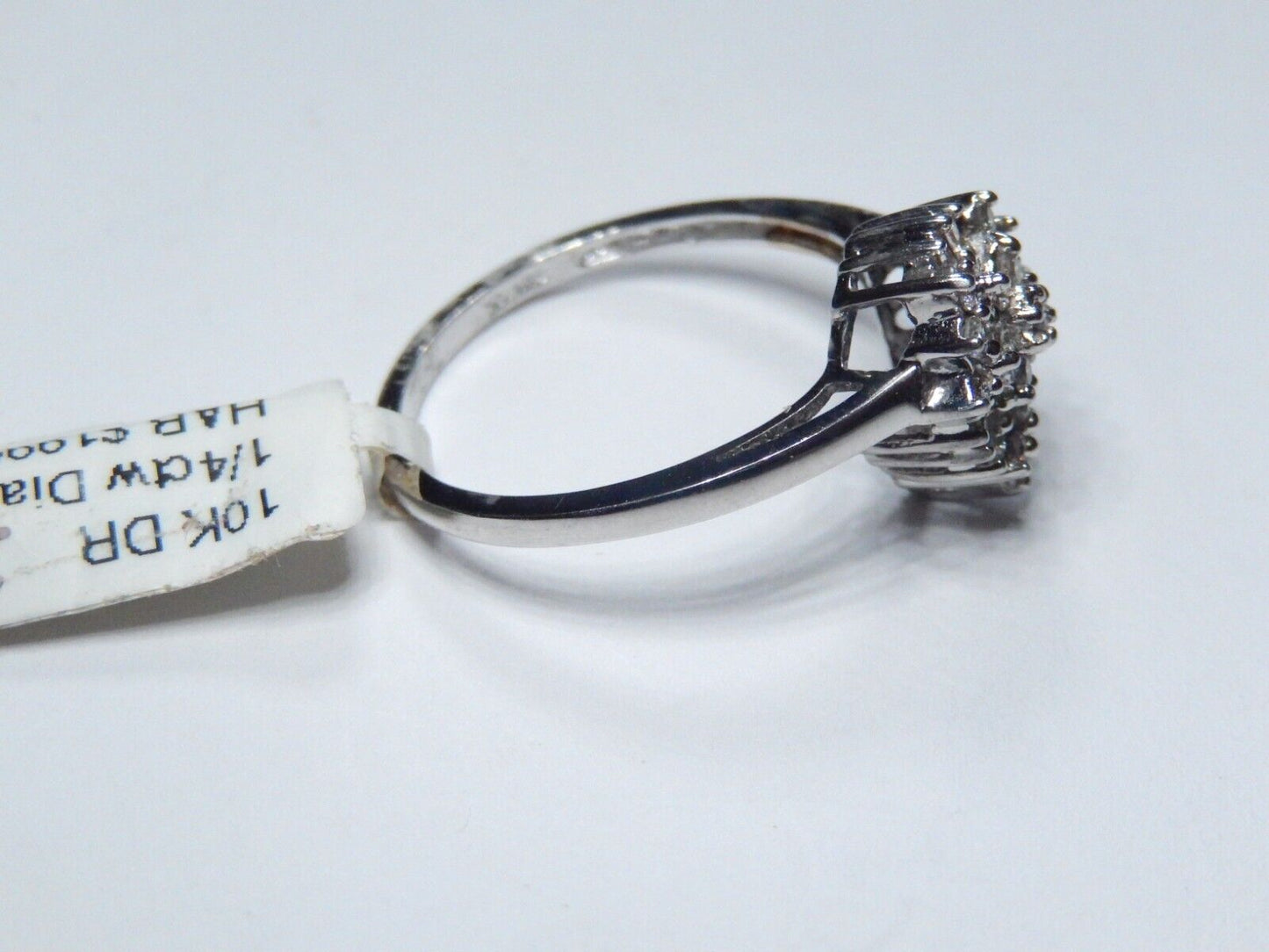 *NWT* 10k White Gold .25 CT Natural Diamond Cocktail Cluster Ring Size 7.5