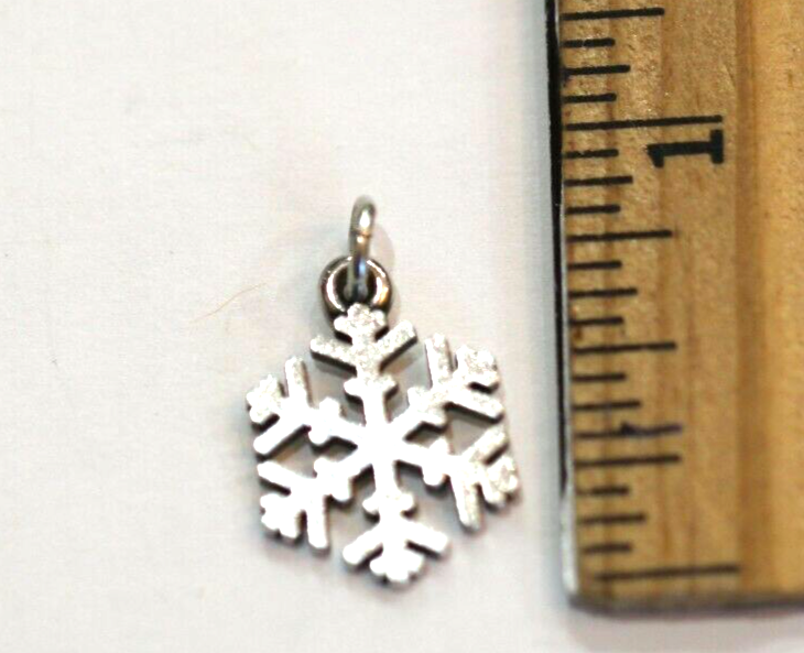 Jjames Avery Sterling Silver Snow Crystal Charm