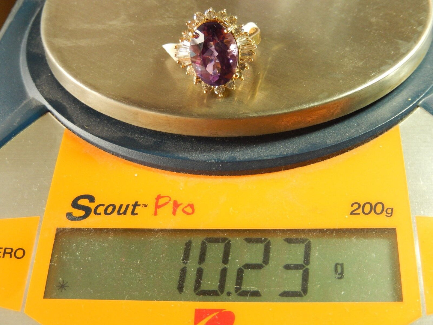 Beautiful 9 CT Amethyst & 1.5 CTTW Diamond Ladies Ring in 14k Yellow Gold Sz 9