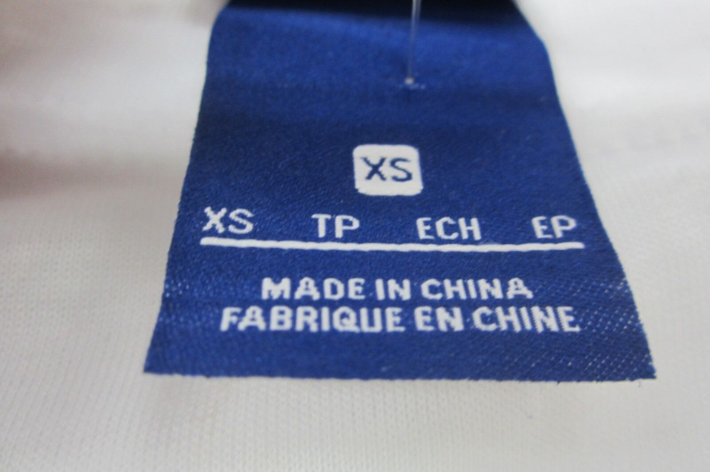 *NWT* Nike Unisex Graphic T Shirt Regular Cutt Cotton Polyester Size XS