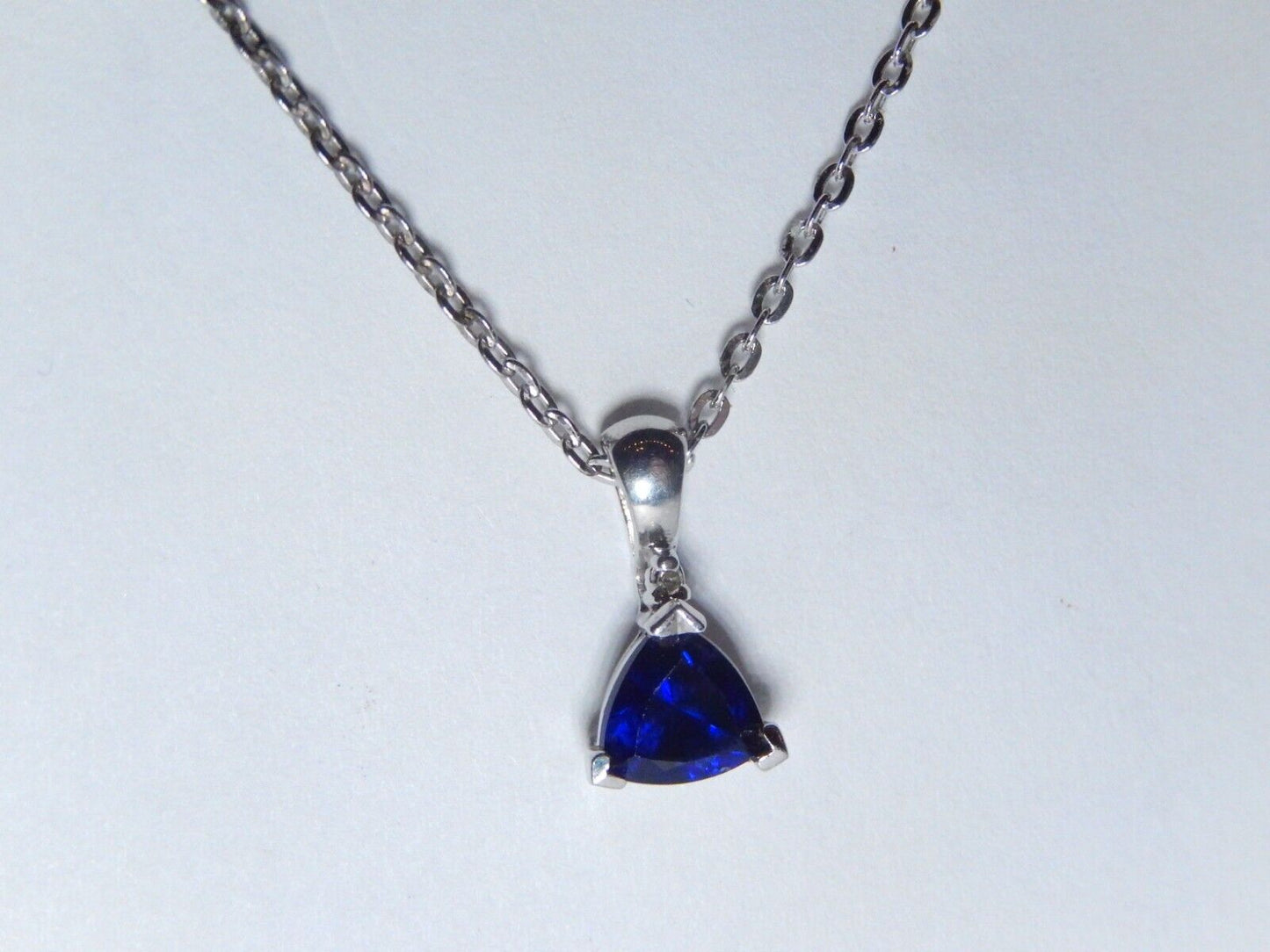*NWT* 10k White Gold 2/5CT Trillion Sapphire & Diamond Drop Pendant w/18" Chain