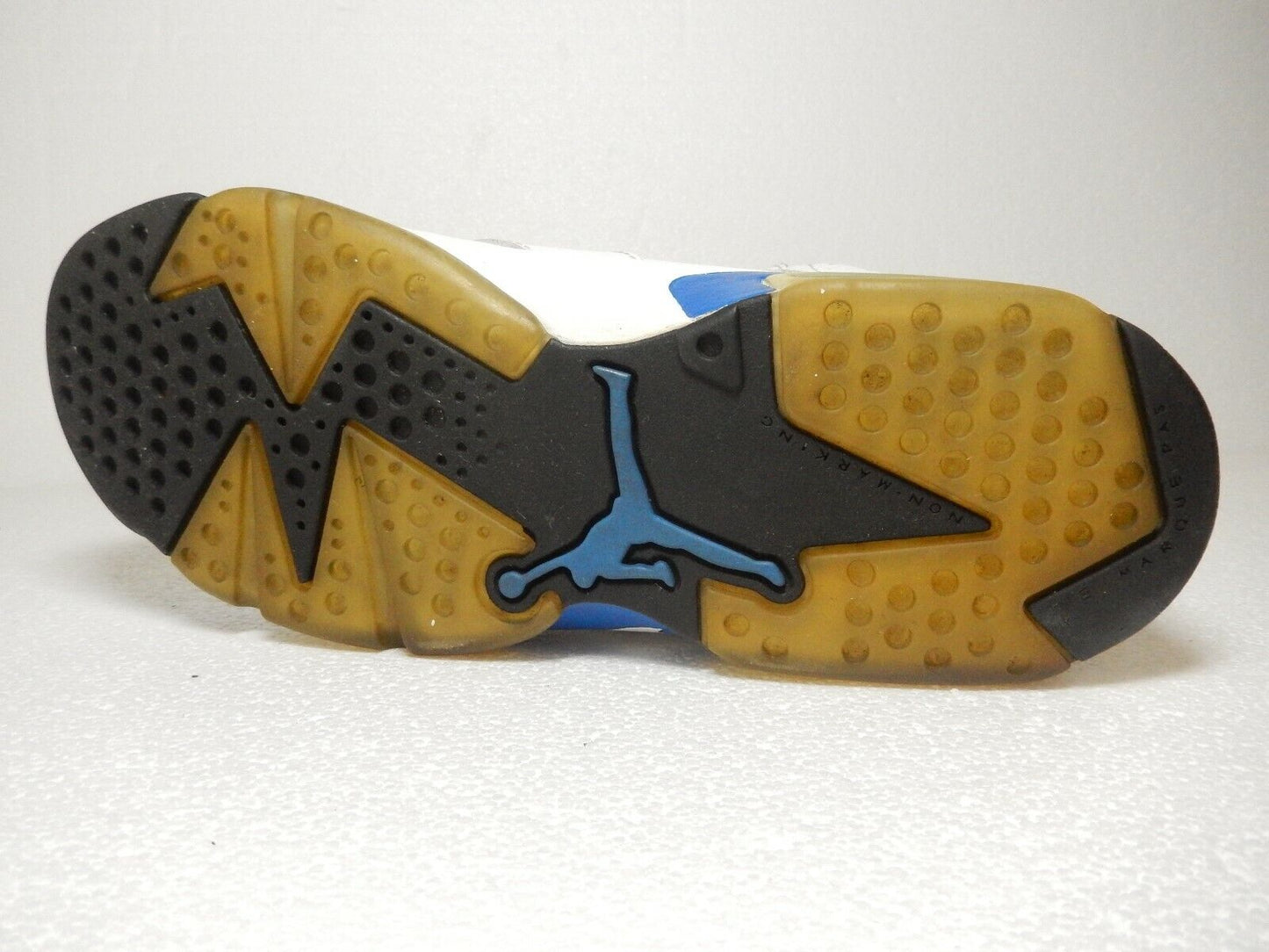 *NICE* NIKE AIR JORDAN 6 RETRO SIZE 5Y BLUE White Black 384665-107