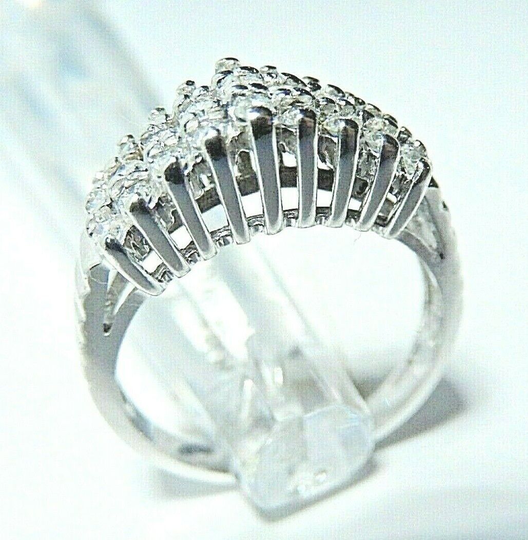 *NWT* 10K White Gold Ladies 3 Row Pyramid 1/3 carat VS Diamond Ring Size 6.25