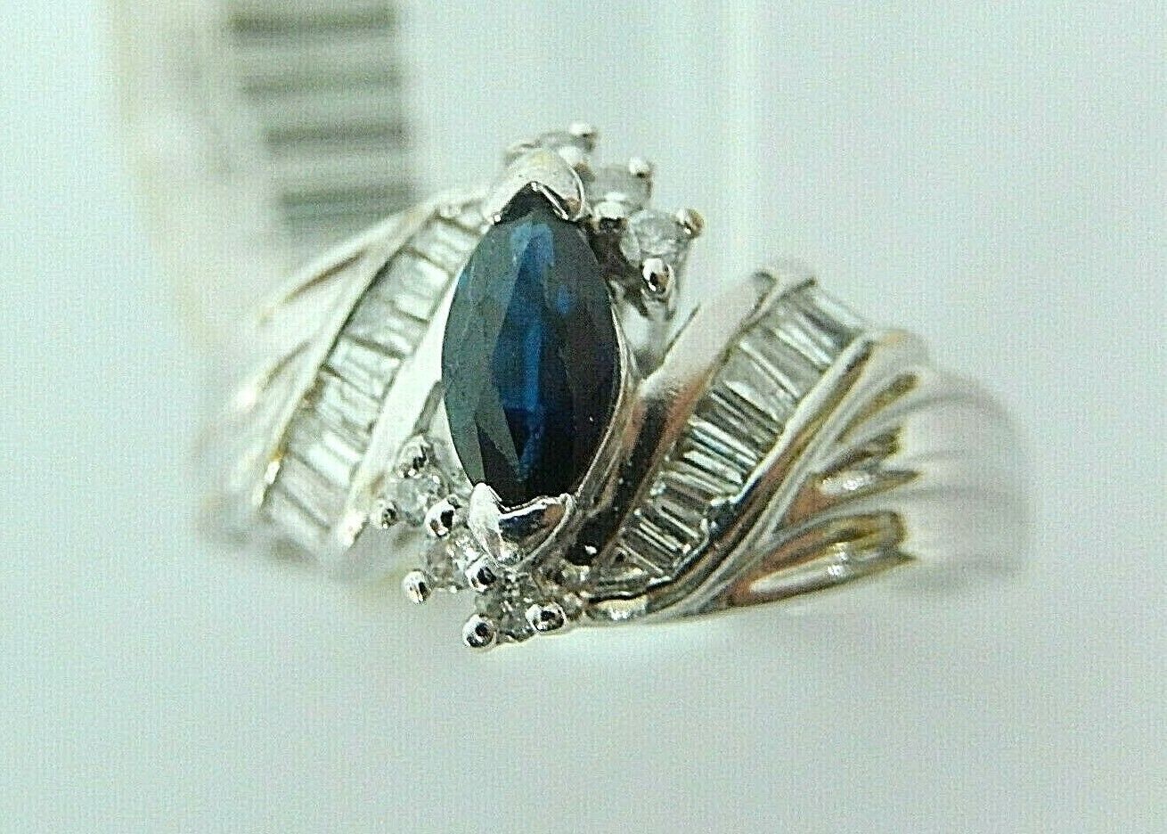 Ladies 14K White Gold Blue SAPPHIRE & Natural DIAMOND Ring Size 7