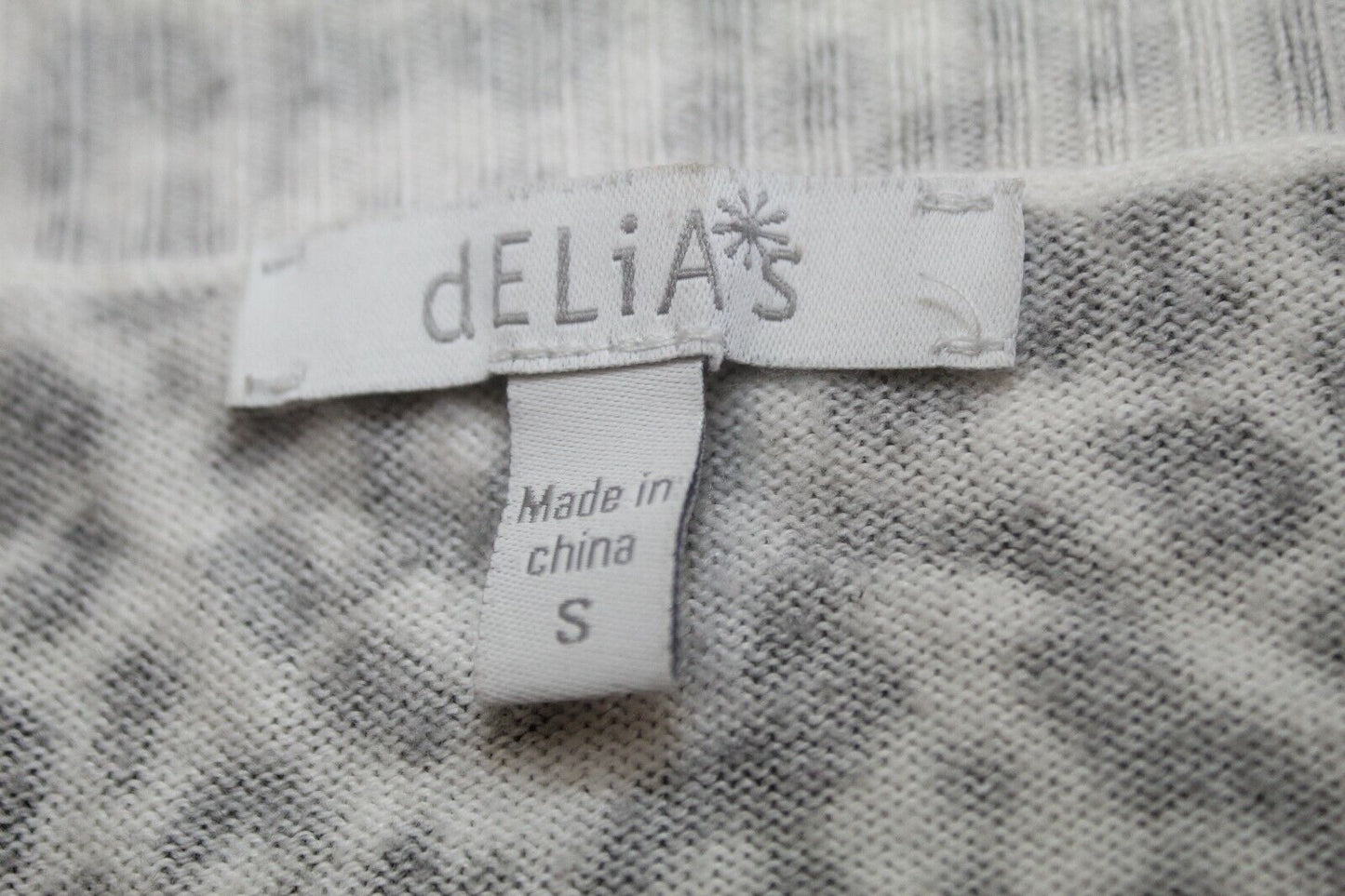 Delias Womens Animal Print Hi Low Crop Top Shirt V Neck Soft Fabric Size Small