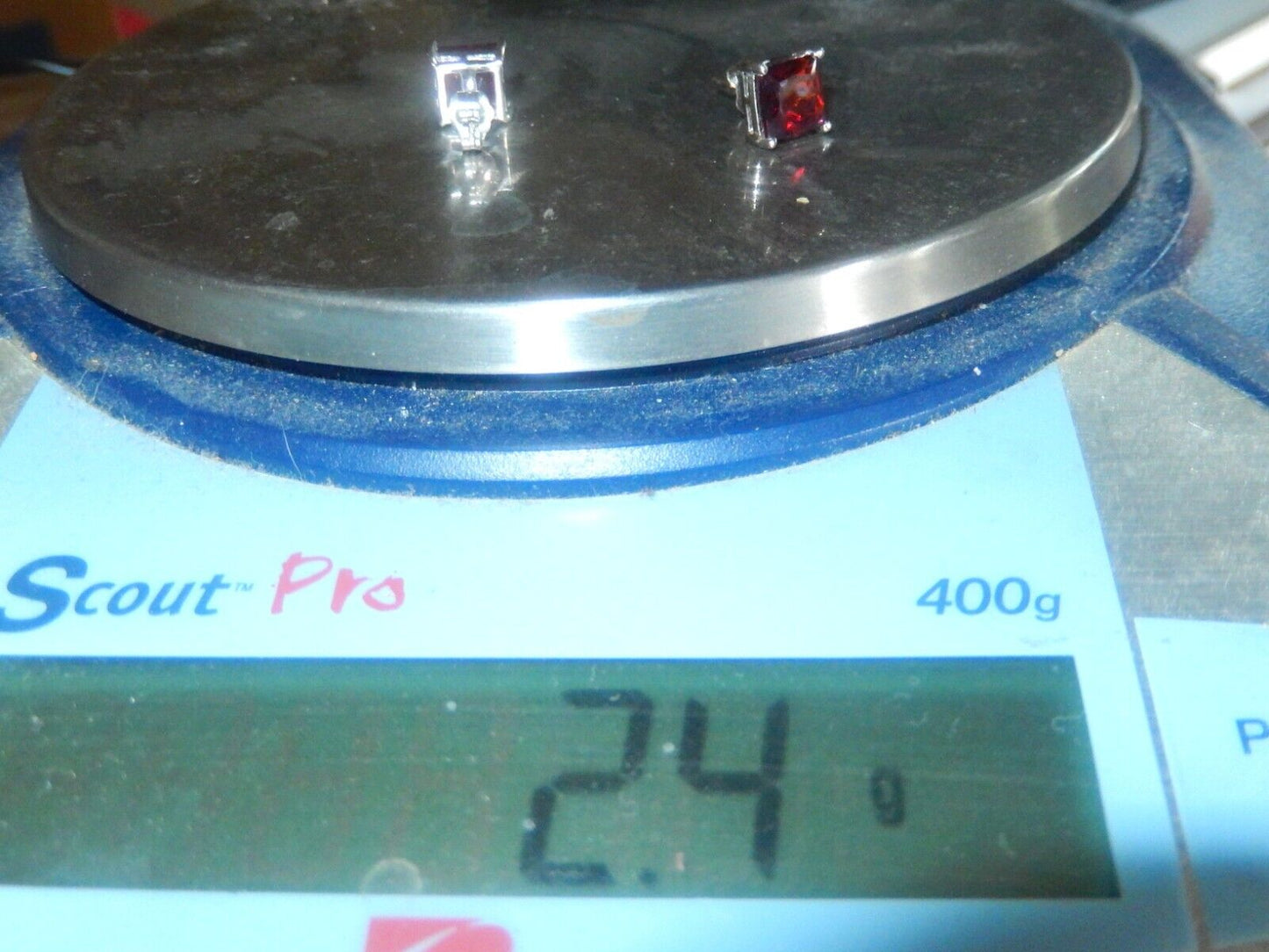 14K White Gold 4.00 CT Princess Cut Garnet Earstud Earrings 7mm x 7mm