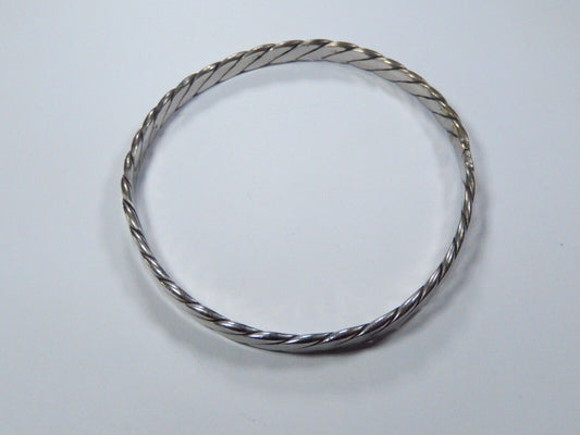 *VINTAGE*  Sterling Silver Handmade Closed Bangle Bracelet 5.75mm Wide -15.5 gm