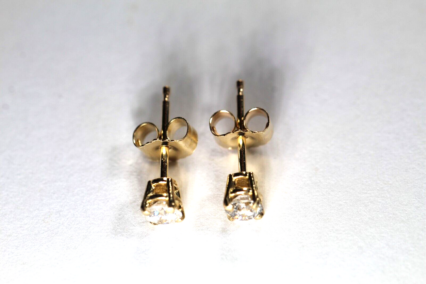 New!! Solid 14KYellow Gold .33 CT TW Natural Diamond VS-1 / L-M Stud Earrings