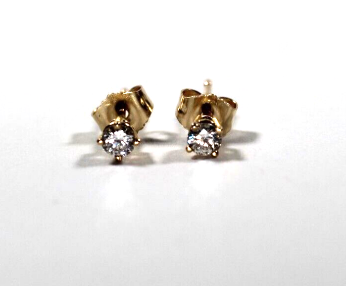 New!! Solid 14K Yellow Gold .20 CT TW Natural Diamond VS-1 / G-H Stud Earrings