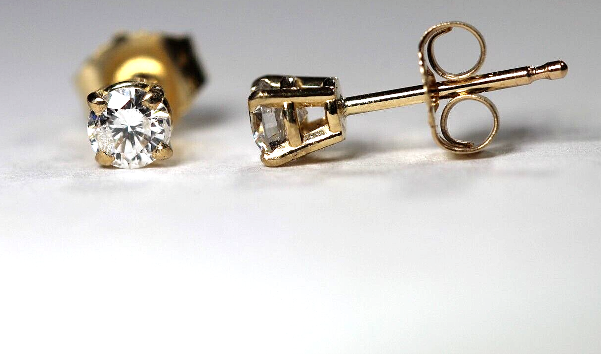 New!! Solid 14KYellow Gold .22 CT TW Natural Diamond VS-2 / G-H Stud Earrings