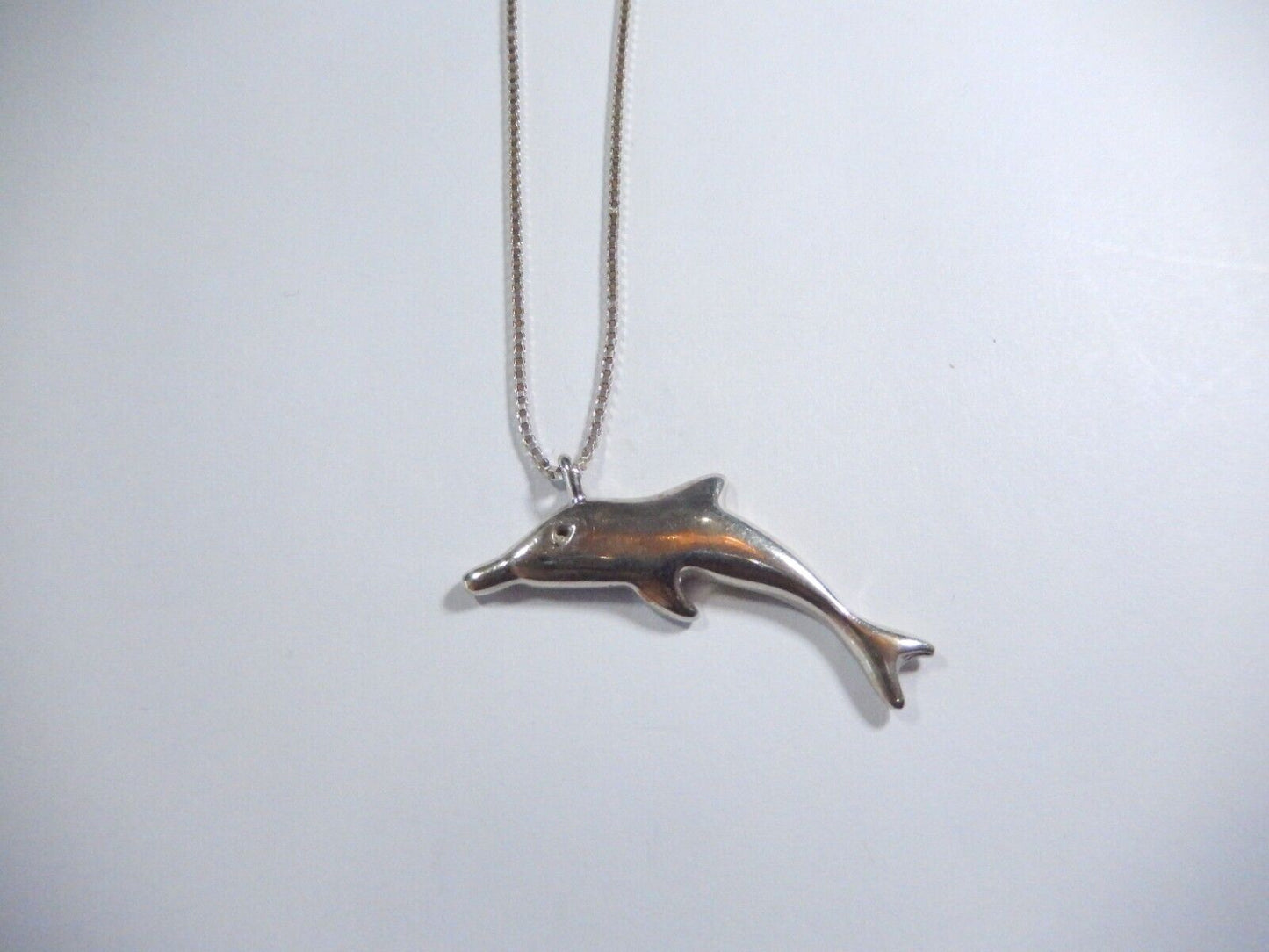 VINTAGE  Sterling Silver Dolphin Pendant w18 Sterling Box Chain