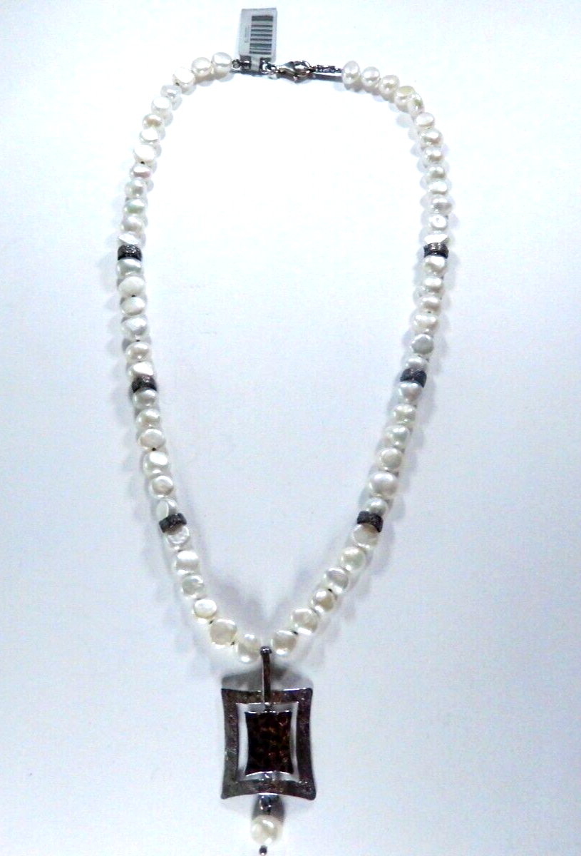 16" BUTTON PEARL NECKLACE WITH DECORATIVE STERLING SILVER PENDANT