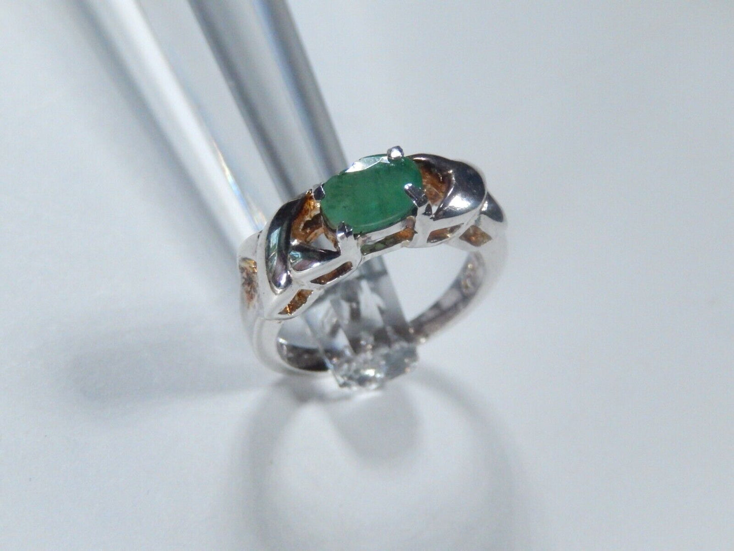 *VINTAGE*  Natural Oval Emerald Stone Sterling Silver Ladies Ring SIze 6