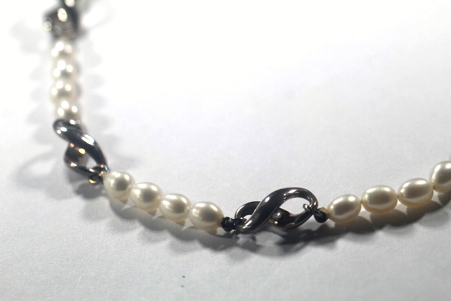 15" Vintage Infinity Pearl and Sterling Silver Figure 8 Eight Necklace