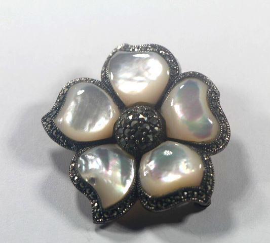 BEAUTIFUL 925 STERLING SILVER MOTHER OF PEARL AND MARCASITES FLOWER BROOCH