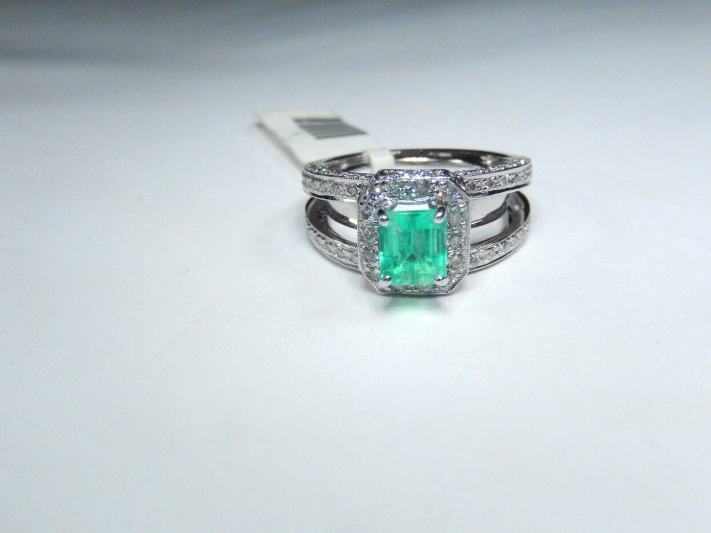 Stamped 14k Ladies 5.96mm x 4.96mm Green Emerald & 98 Round Diamond Ring Sz 5.5