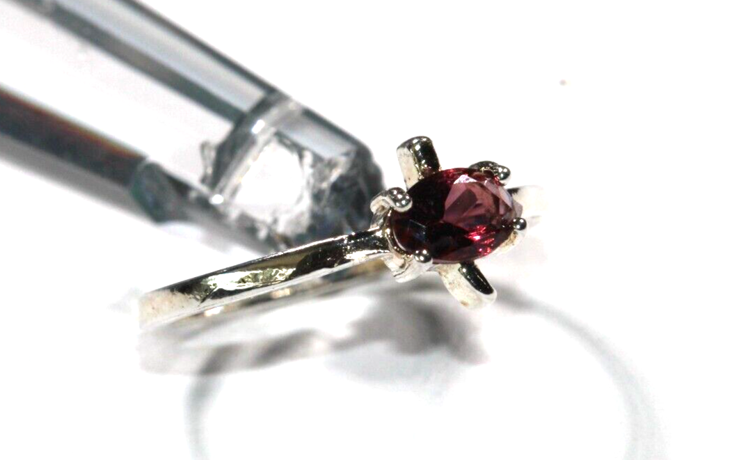 *VINTAGE* 925 Sterling Silver Oval Sideways Amethyst Ring Size 5.75