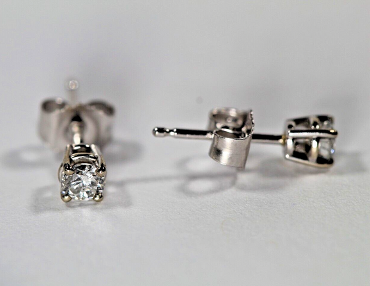 New!! Solid 14K White Gold .20 CT Natural Diamond VS-1 / G-H Stud Earrings